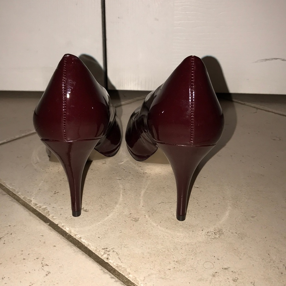 Heels - Picture 4 of 5